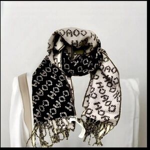 NWT COACH MERINO WOOL SIGNATURE SCARF Rectangle Double Sided Convertible